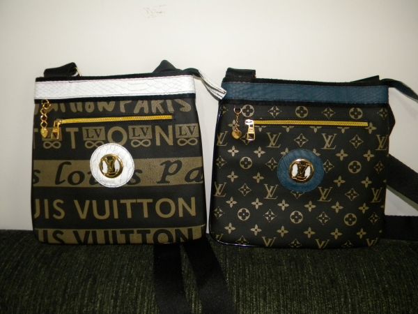 Bolsa LV e VH (9 / 10) a vista R$35,00