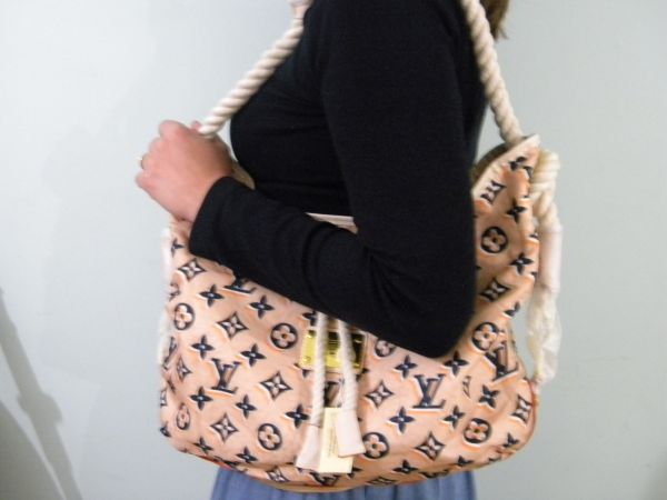 Bolsa Louis Vuitton (LV03) a vista R$85,00