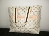 Bolsa Louis Vuitton (LV01) a vista R$75,00